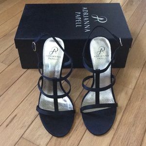 BRAND NEW Adrianna Papell strappy heel